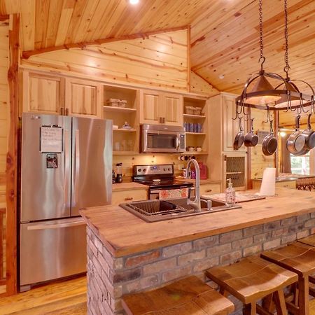 Romantic Mountain View Cabin Rental Near Downtown! Exterior foto